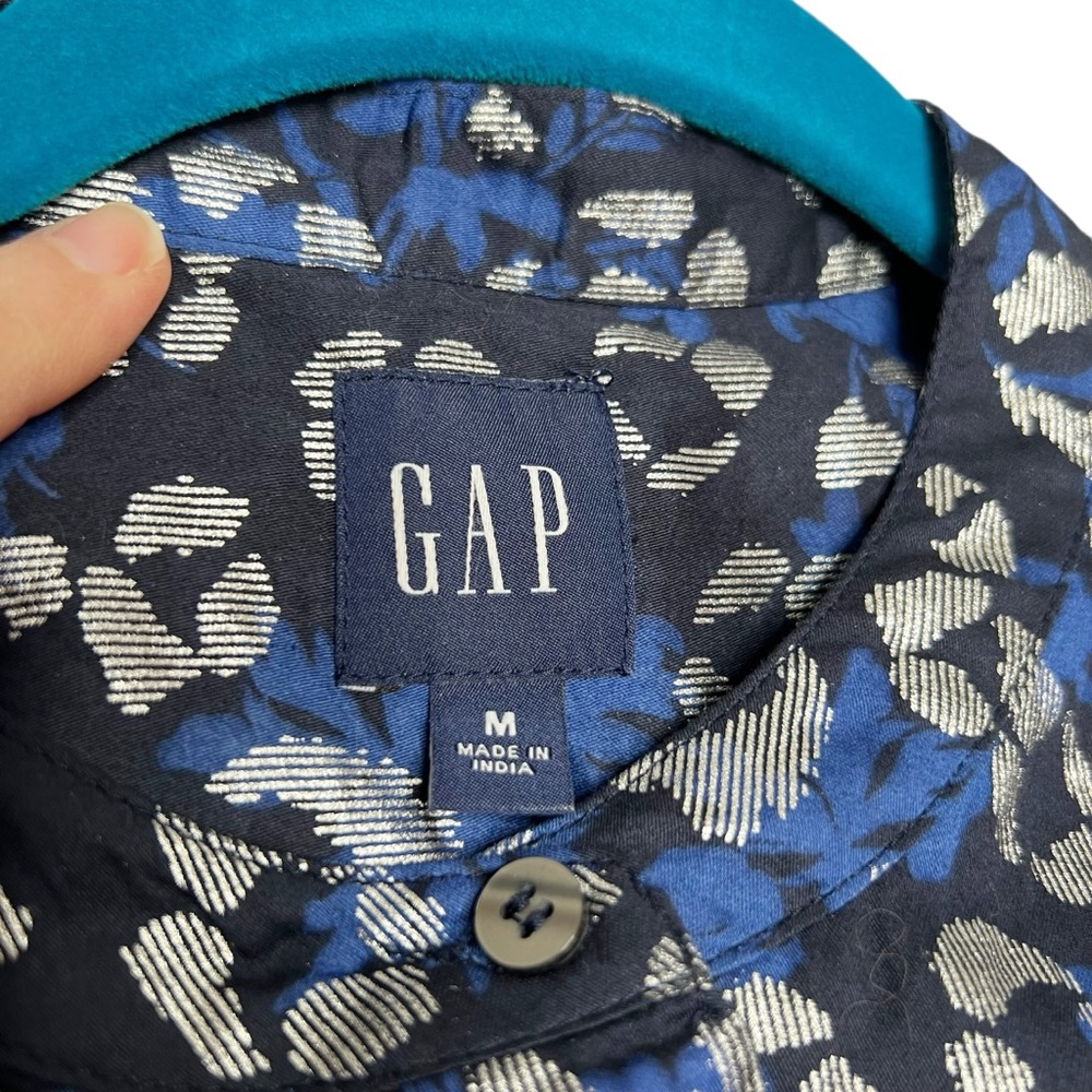 GAP Cotton Puff Sleeve Button Front Blouse Blue & Silver Size Medium - Picture 6 of 12